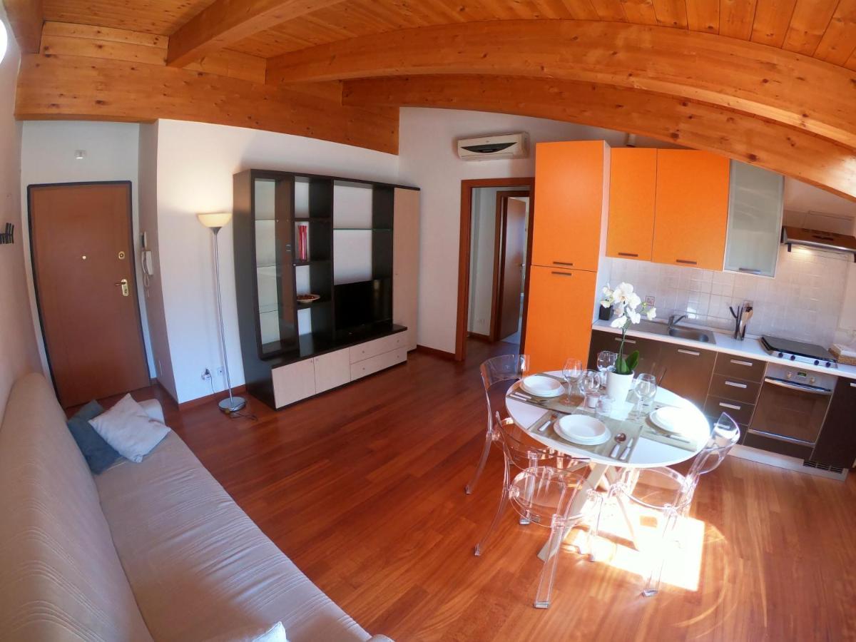 Ferienwohnung Attico Petfriendly Con Terrazzo, Via Del Borgo Montesilvano Marina Exterior foto