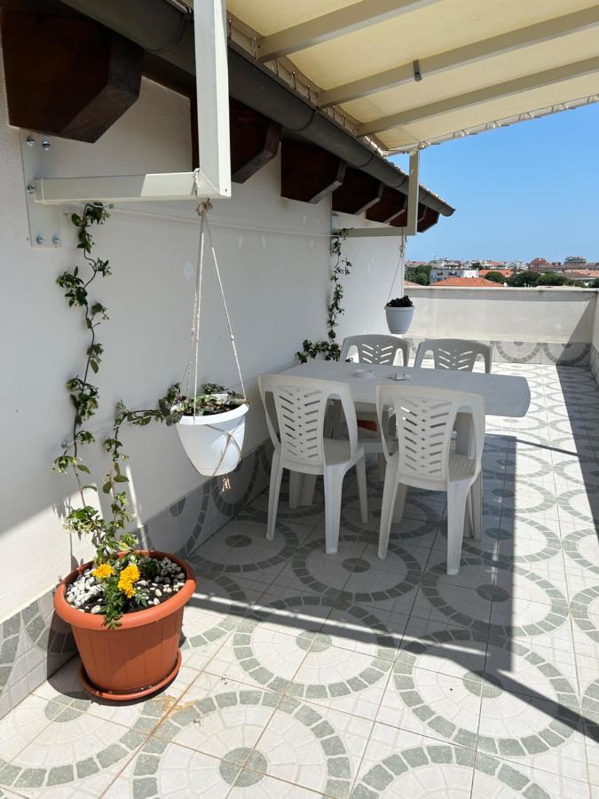 Ferienwohnung Attico Petfriendly Con Terrazzo, Via Del Borgo Montesilvano Marina Exterior foto